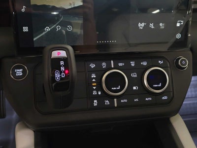 2026 Land Rover Defender X-Dynamic SE 110 P400