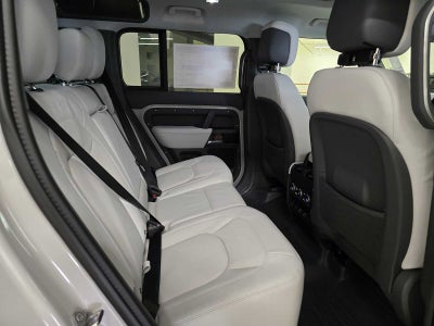 2026 Land Rover Defender X-Dynamic SE 110 P400