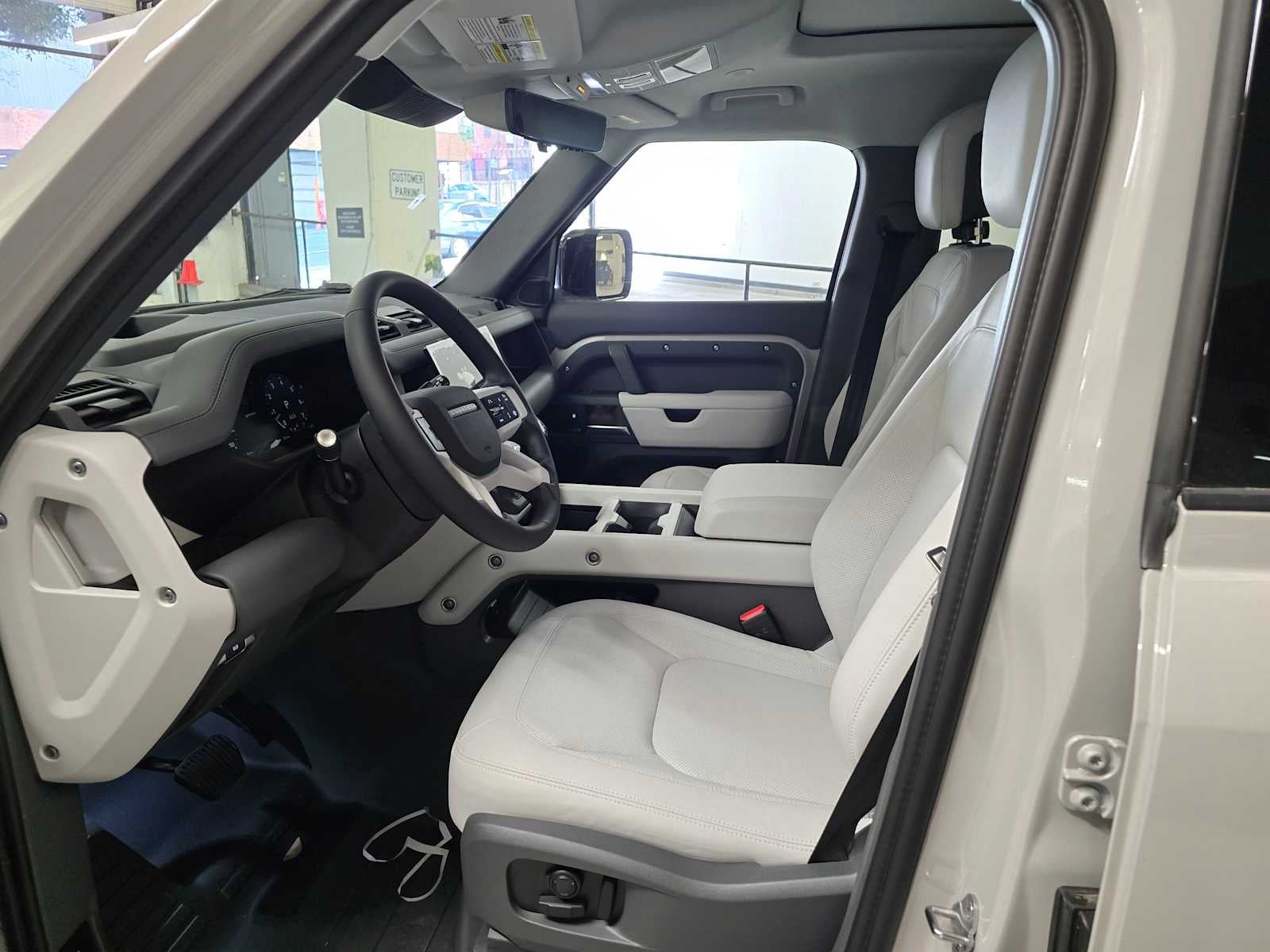2026 Land Rover Defender X-Dynamic SE 110 P400