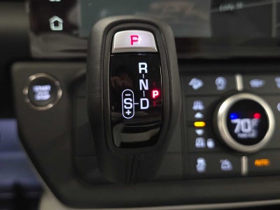 2026 Land Rover Defender X-Dynamic SE 110 P400