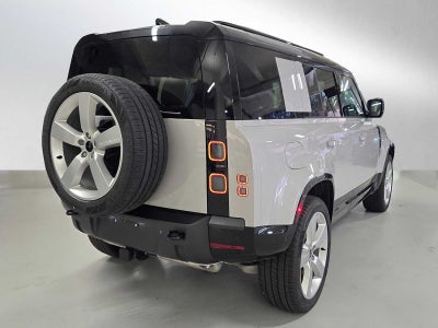 2026 Land Rover Defender X-Dynamic SE 110 P400