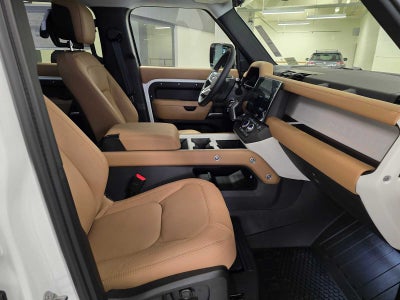 2026 Land Rover Defender X-Dynamic SE 110 P400