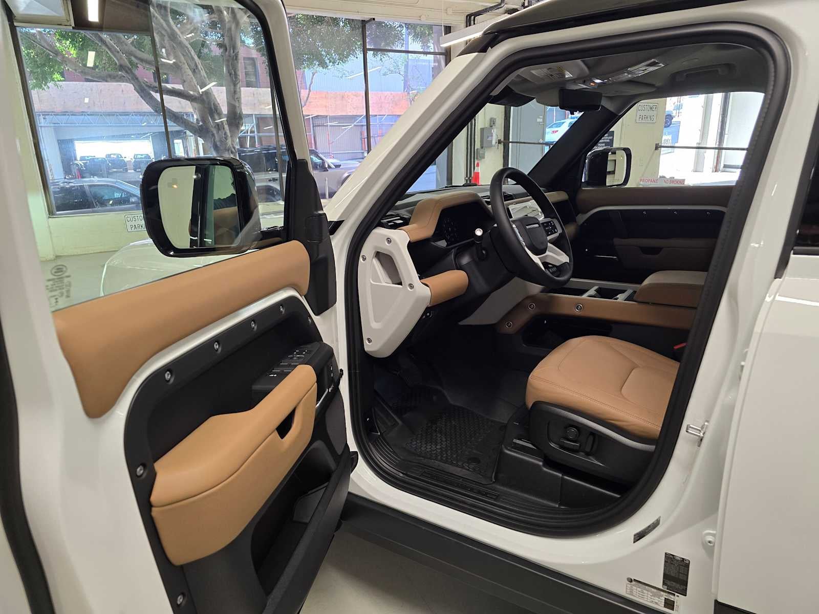 2026 Land Rover Defender X-Dynamic SE 110 P400
