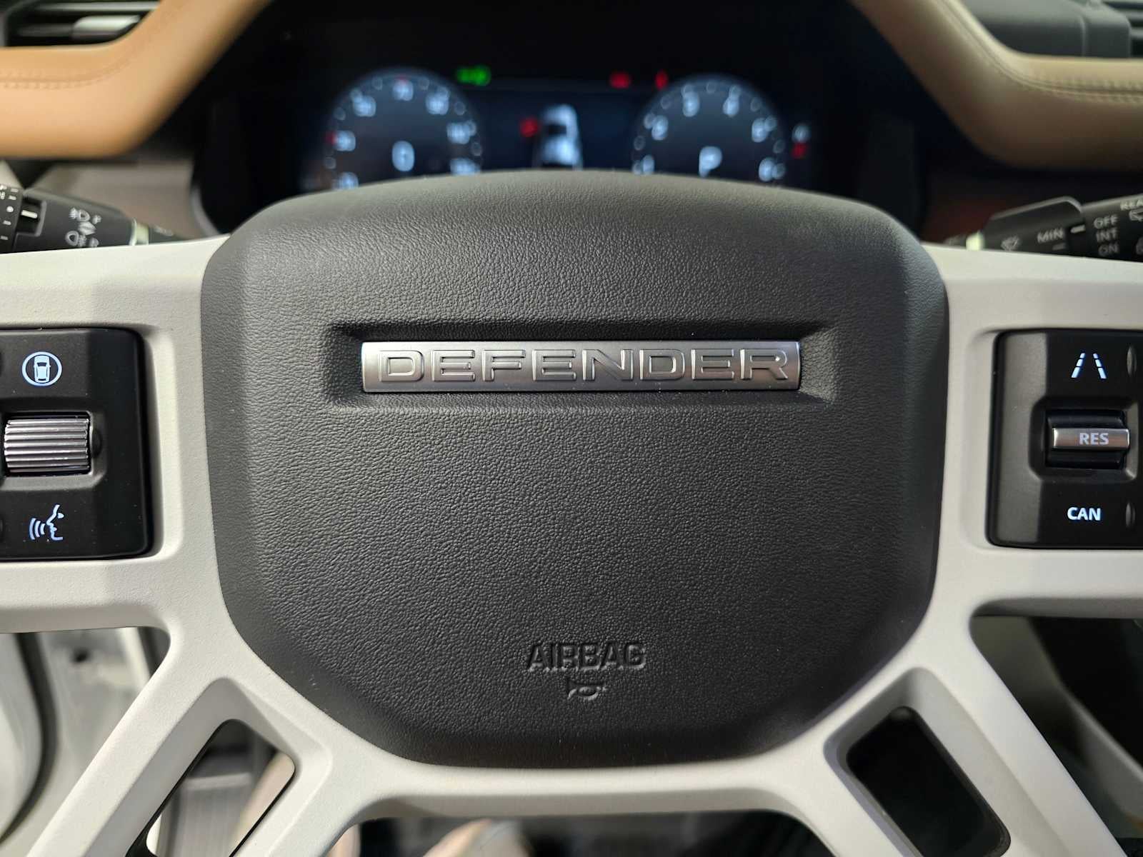 2026 Land Rover Defender X-Dynamic SE 110 P400