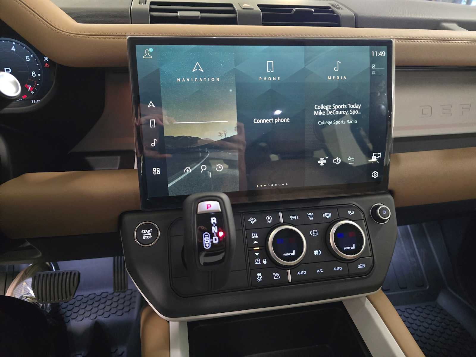2026 Land Rover Defender X-Dynamic SE 110 P400