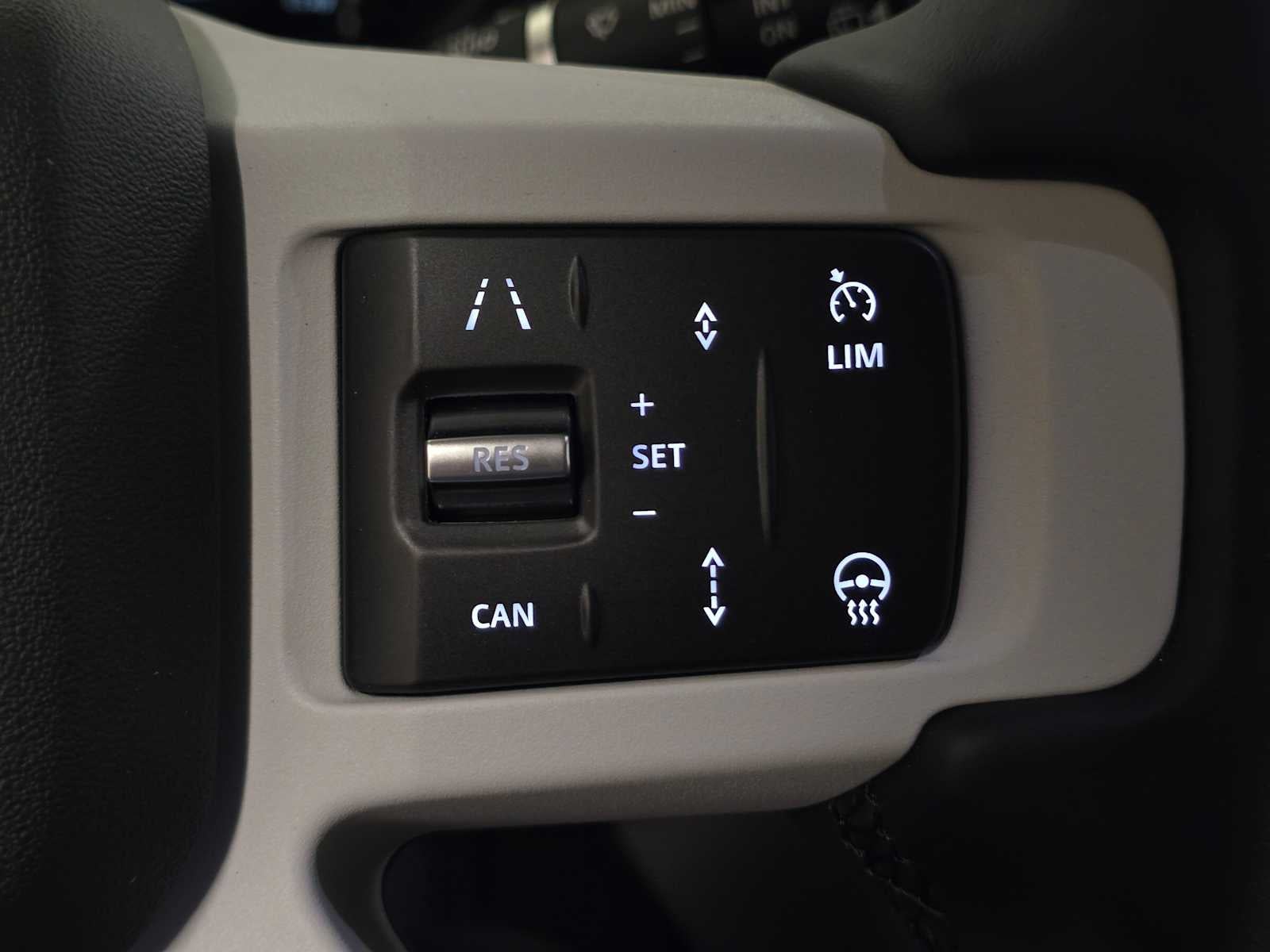 2026 Land Rover Defender X-Dynamic SE 110 P400