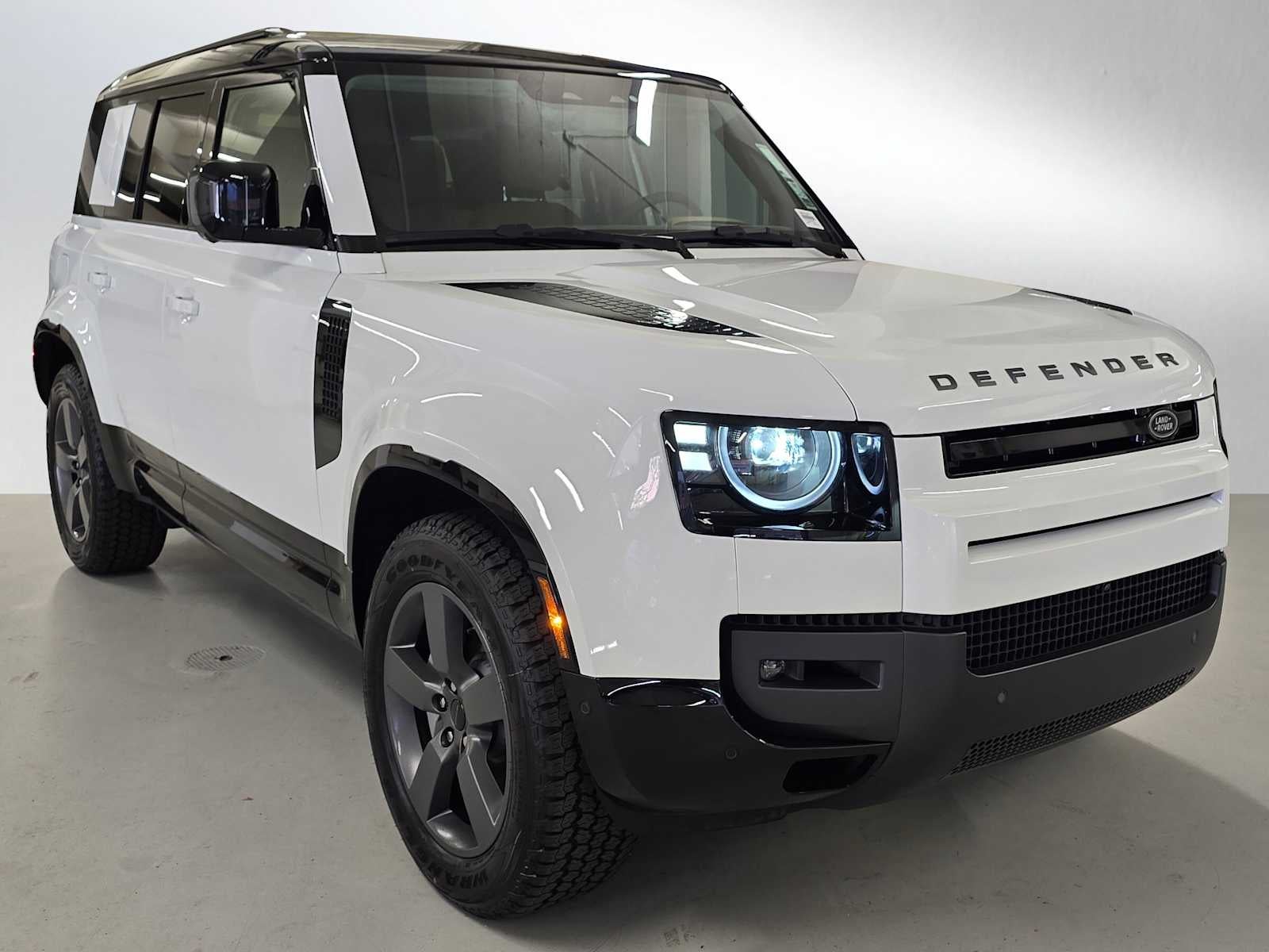 2026 Land Rover Defender X-Dynamic SE 110 P400