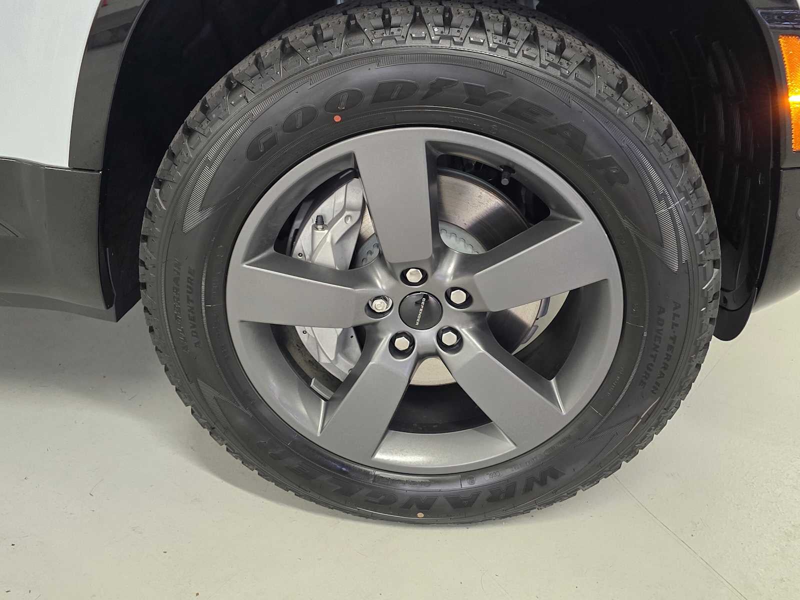 2026 Land Rover Defender X-Dynamic SE 110 P400