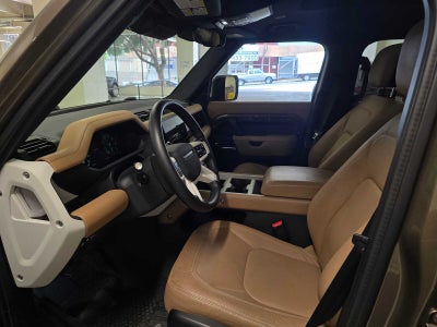 2025 Land Rover Defender X-Dynamic SE 110 P400