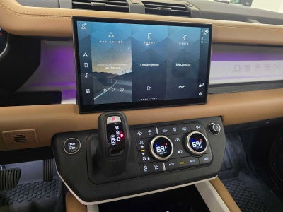 2025 Land Rover Defender X-Dynamic SE 110 P400