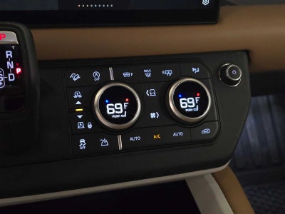 2025 Land Rover Defender X-Dynamic SE 110 P400