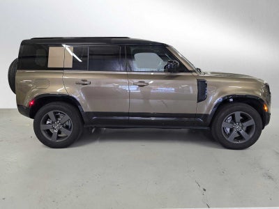2025 Land Rover Defender X-Dynamic SE 110 P400