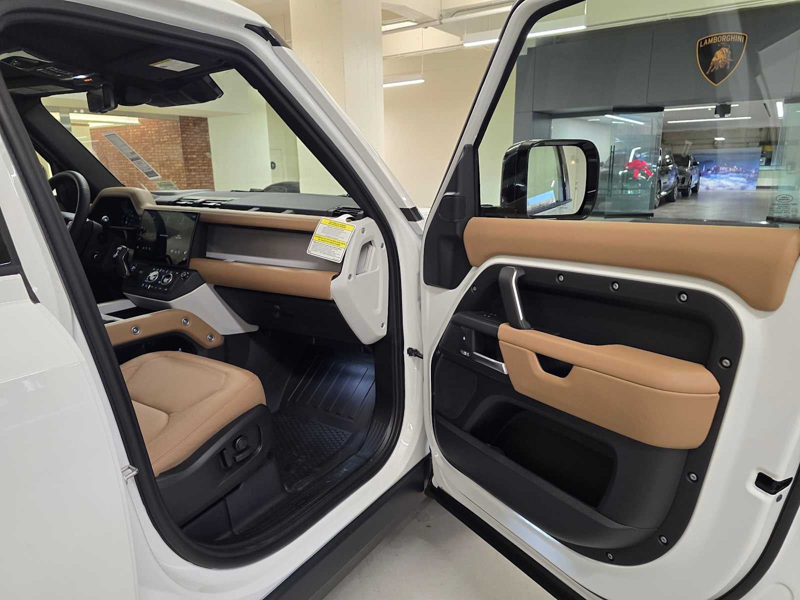 2026 Land Rover Defender X-Dynamic SE 110 P400
