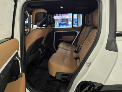 2026 Land Rover Defender X-Dynamic SE 110 P400