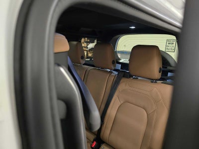 2026 Land Rover Defender X-Dynamic SE 110 P400
