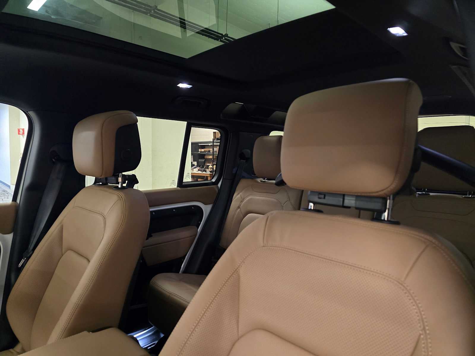 2026 Land Rover Defender X-Dynamic SE 110 P400