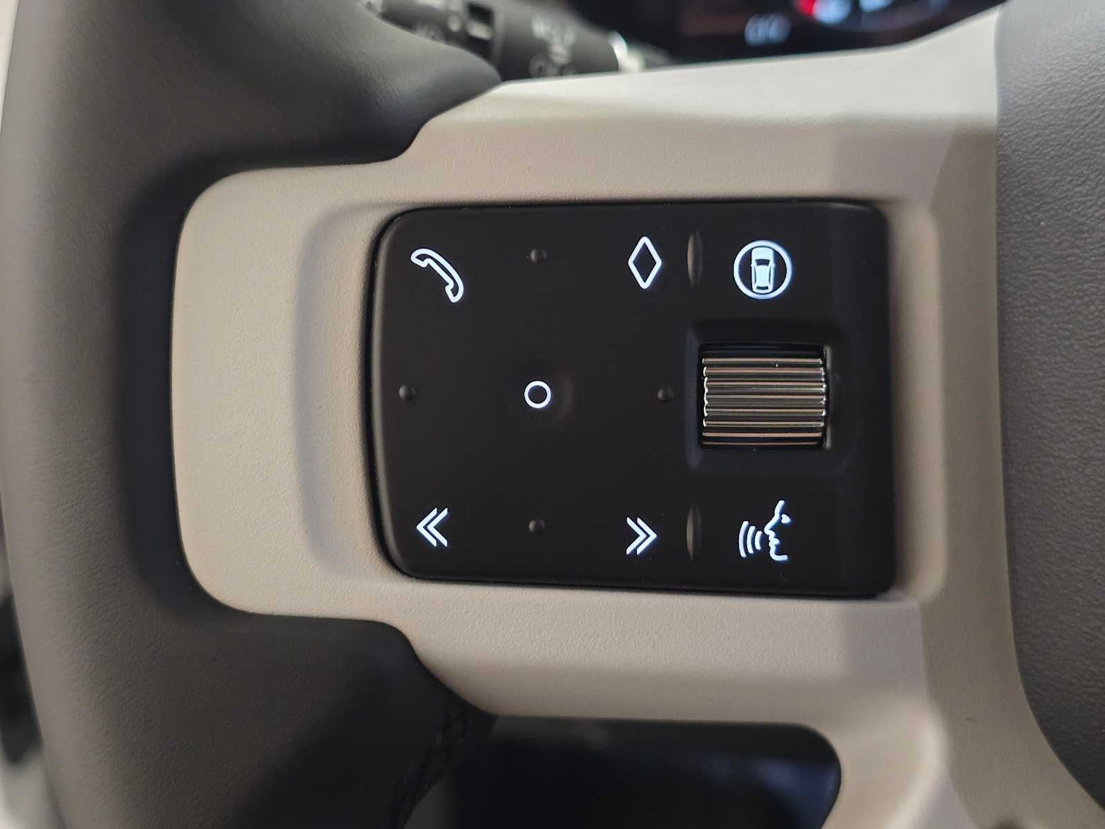 2026 Land Rover Defender X-Dynamic SE 110 P400