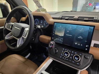 2026 Land Rover Defender X-Dynamic SE 110 P400