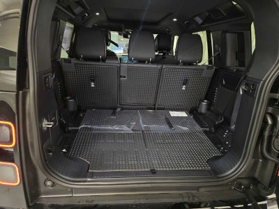 2026 Land Rover Defender X-Dynamic SE 110 P400