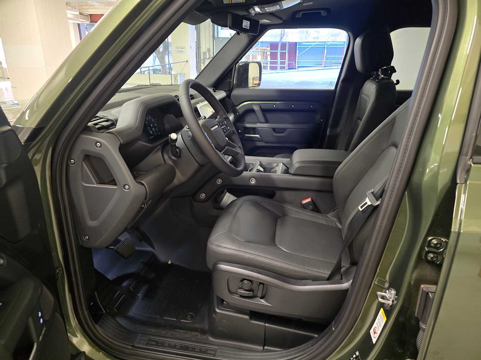 2026 Land Rover Defender X-Dynamic SE 110 P400