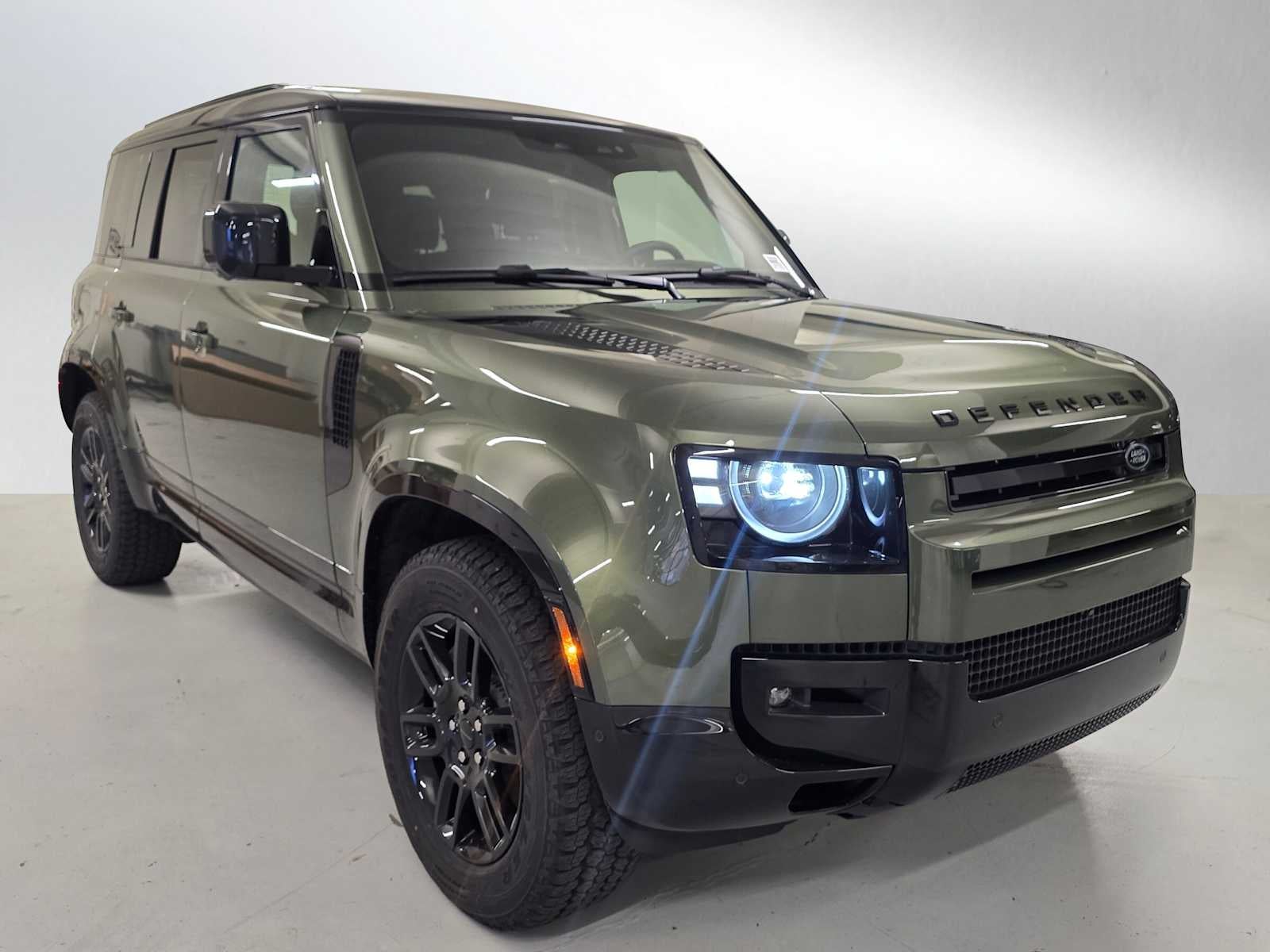 2026 Land Rover Defender X-Dynamic SE 110 P400
