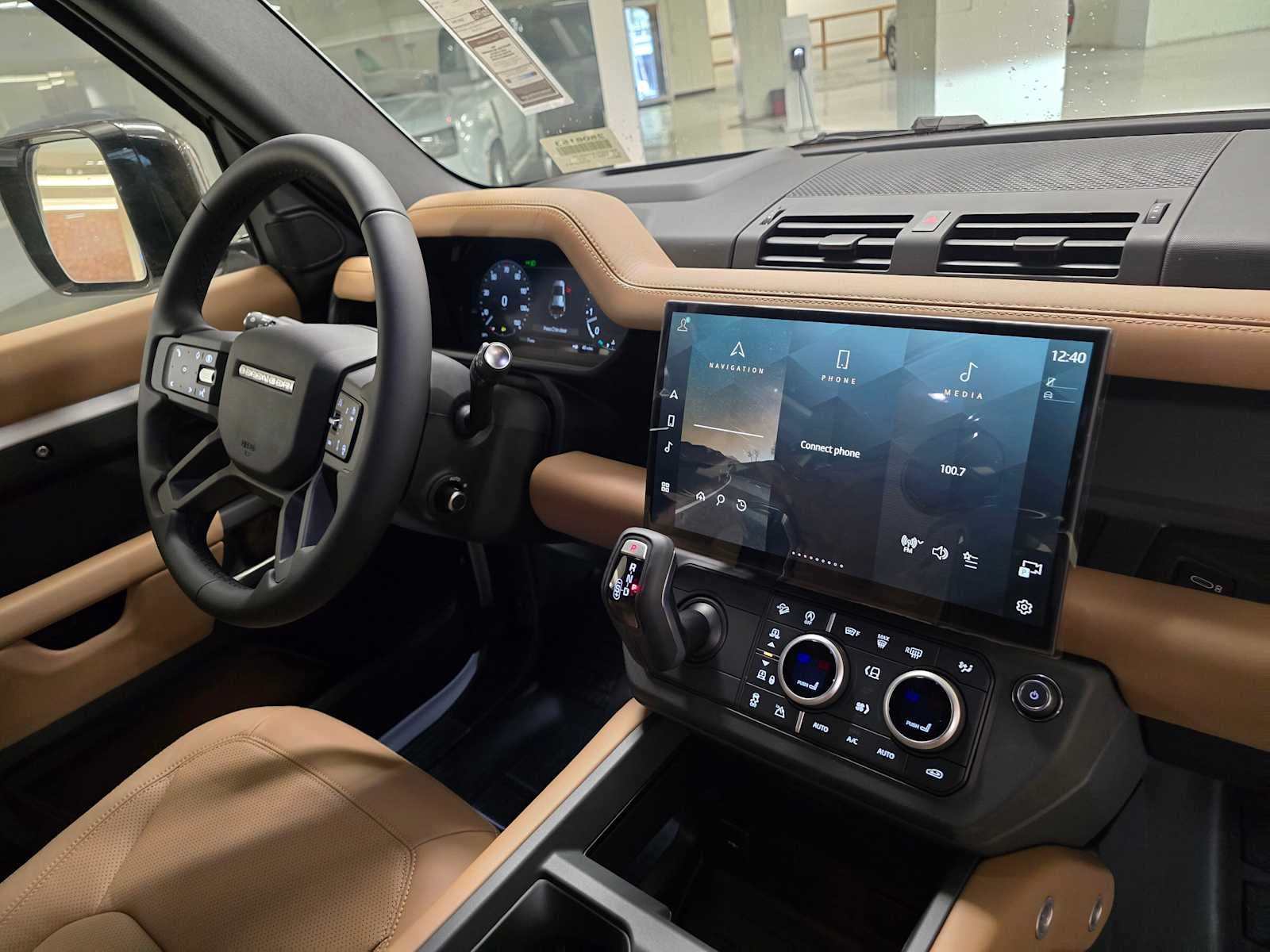 2026 Land Rover Defender X-Dynamic SE 110 P400