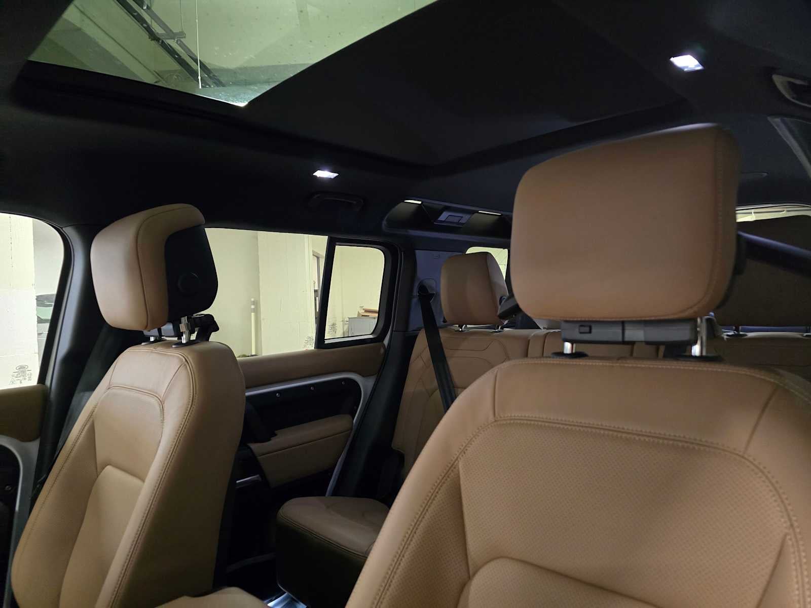 2026 Land Rover Defender X-Dynamic SE 110 P400