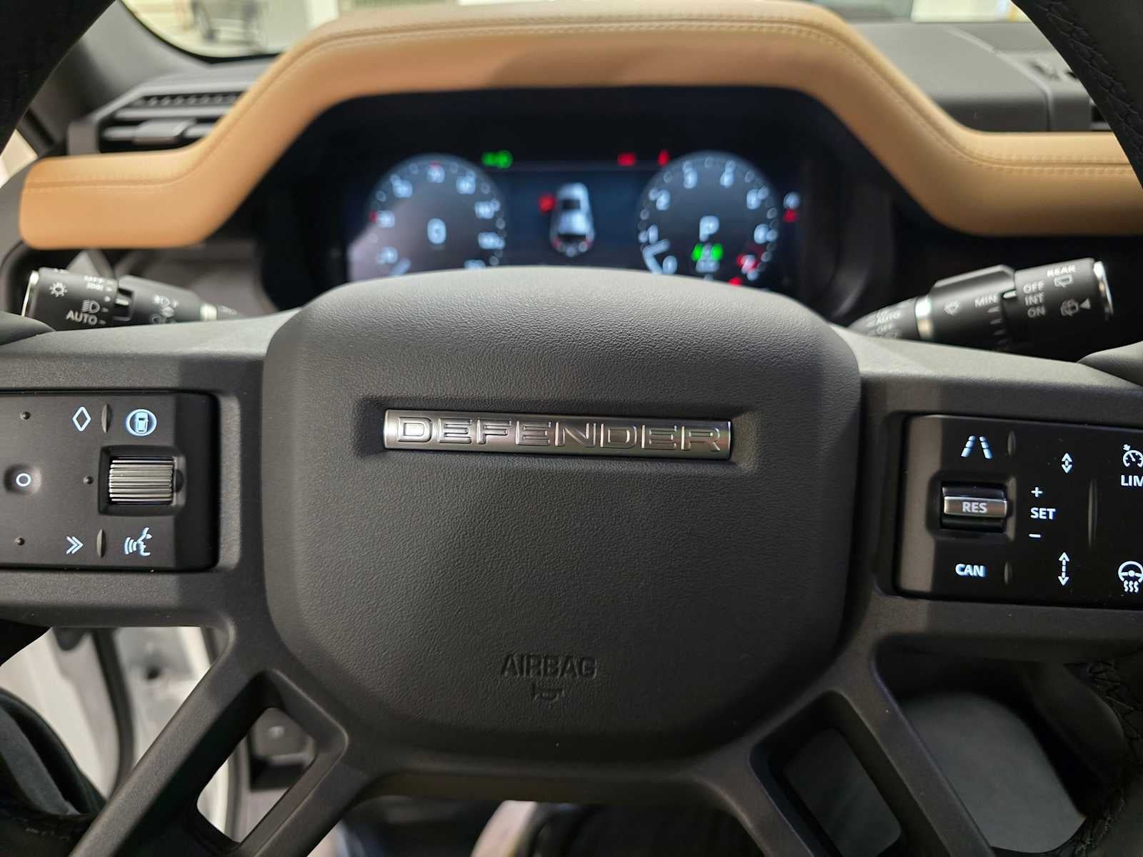 2026 Land Rover Defender X-Dynamic SE 110 P400