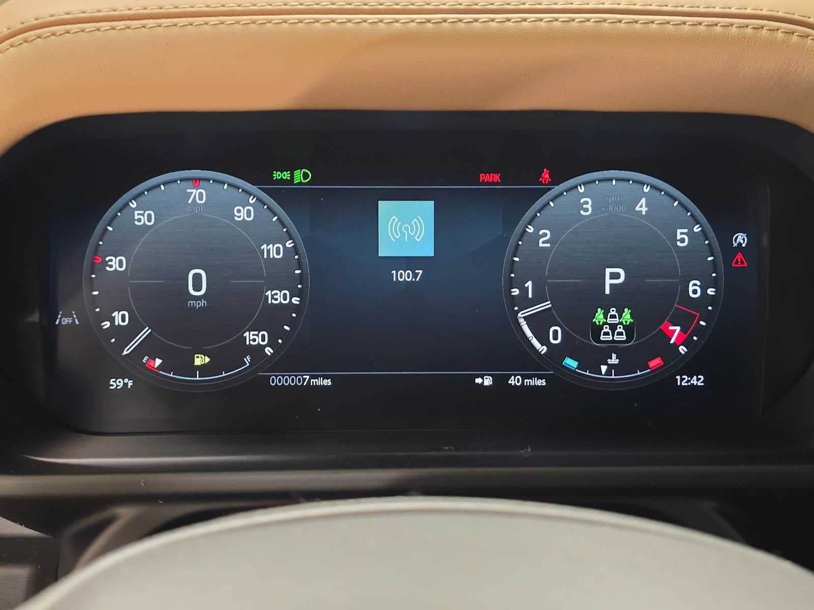 2026 Land Rover Defender X-Dynamic SE 110 P400