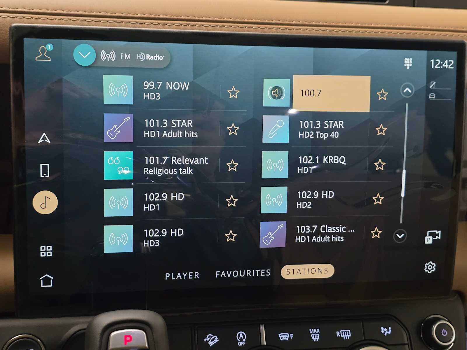 2026 Land Rover Defender X-Dynamic SE 110 P400