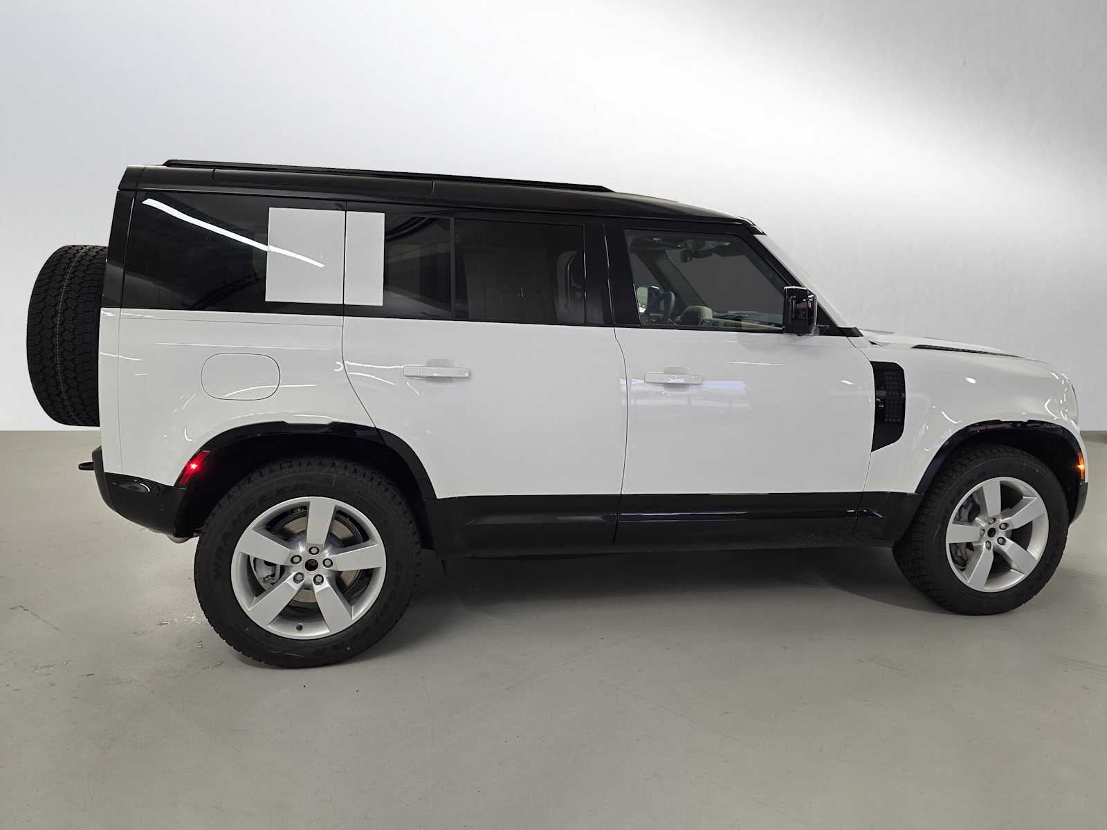 2026 Land Rover Defender X-Dynamic SE 110 P400