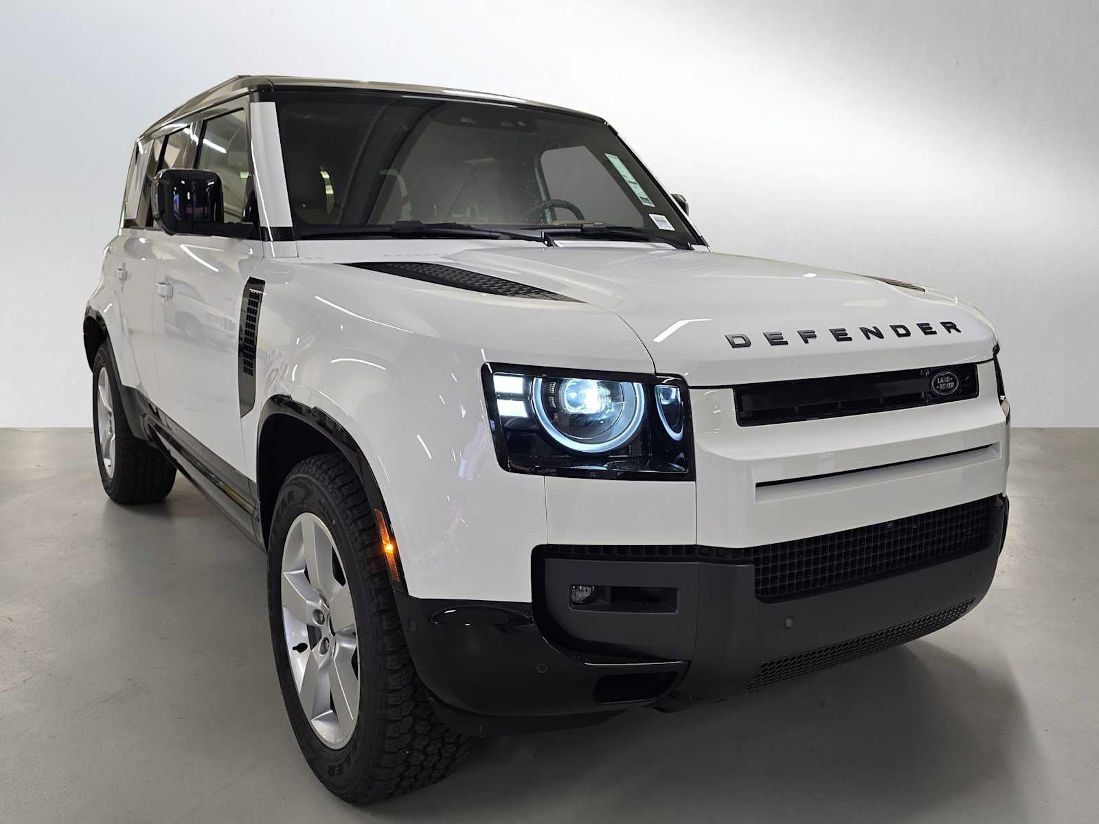 2026 Land Rover Defender X-Dynamic SE 110 P400