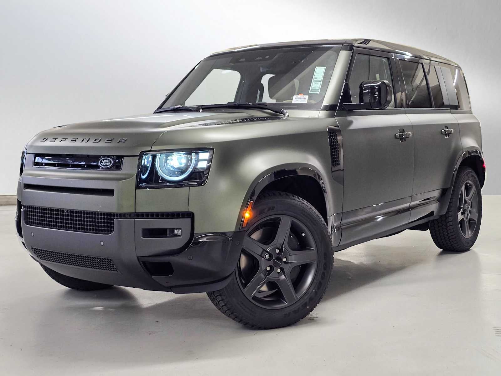 2026 Land Rover Defender X-Dynamic SE 110 P500