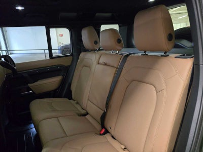 2026 Land Rover Defender X-Dynamic SE 110 P500