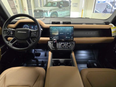 2026 Land Rover Defender X-Dynamic SE 110 P500