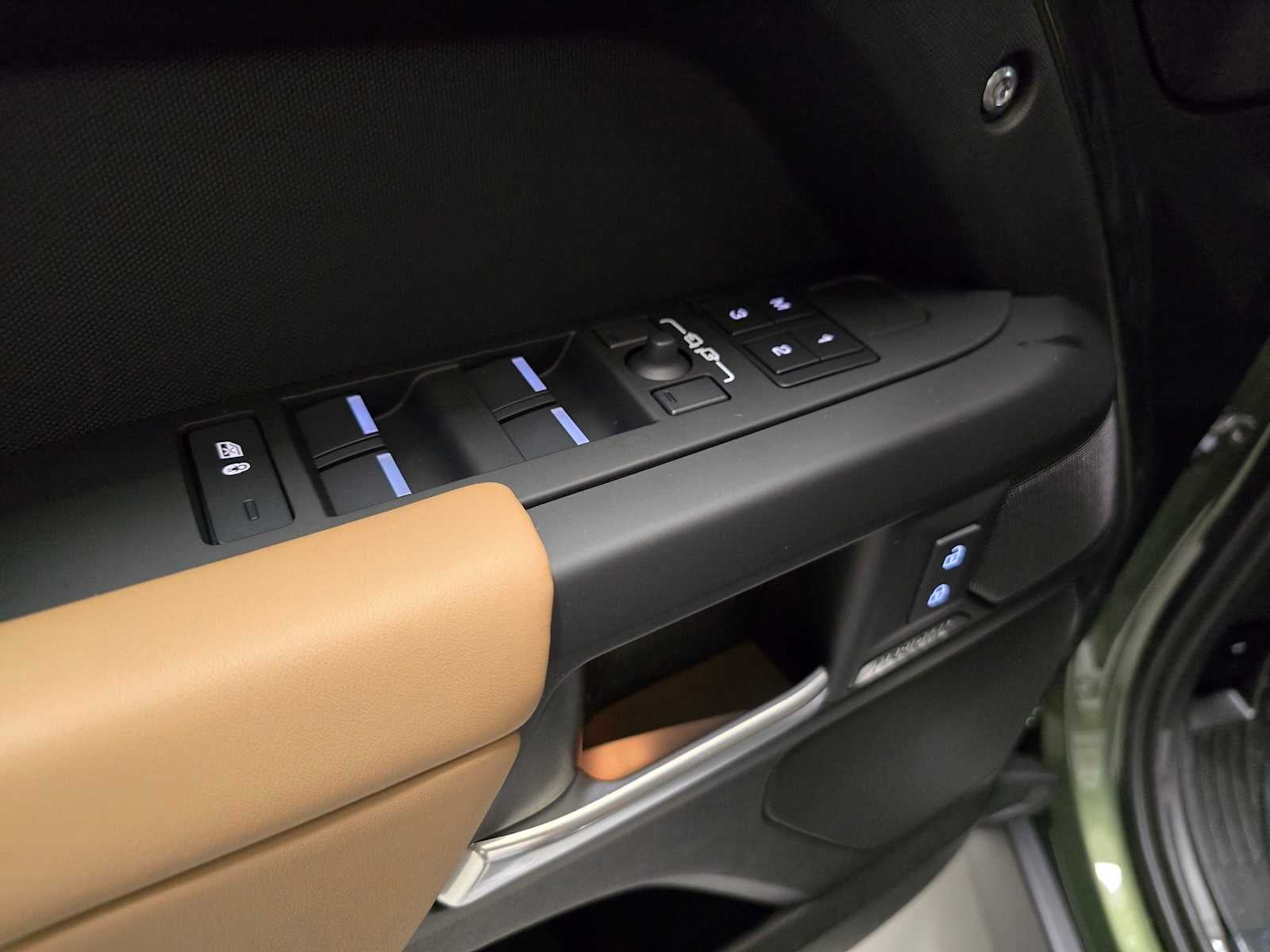 2026 Land Rover Defender X-Dynamic SE 110 P500
