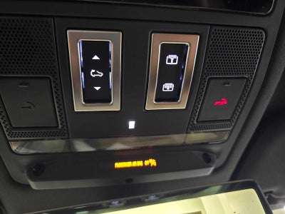 2026 Land Rover Defender X-Dynamic SE 110 P500