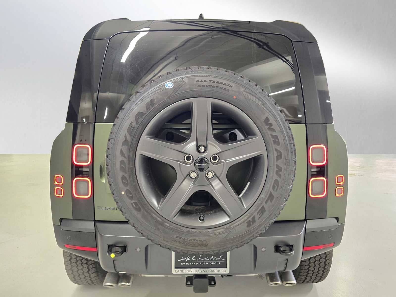 2026 Land Rover Defender X-Dynamic SE 110 P500