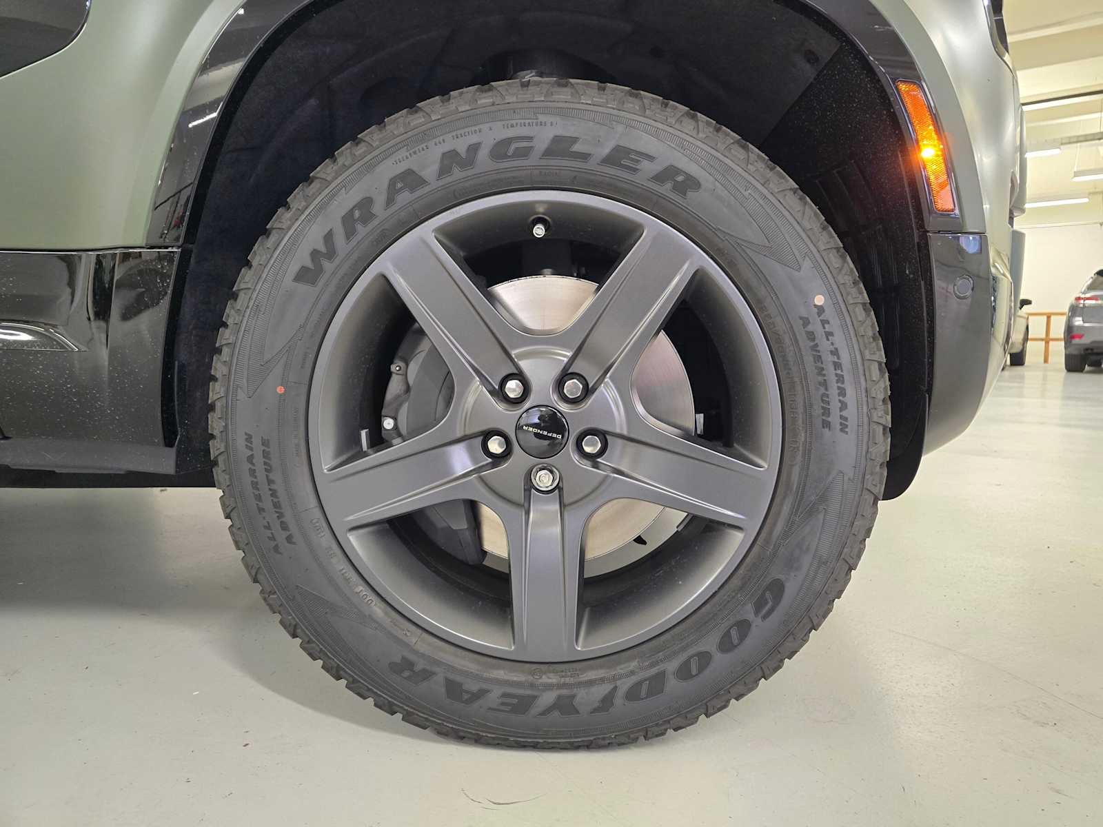 2026 Land Rover Defender X-Dynamic SE 110 P500