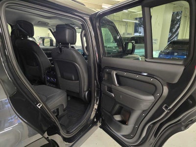 2026 Land Rover Defender X-Dynamic SE 130 P400