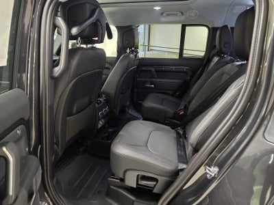 2026 Land Rover Defender X-Dynamic SE 130 P400