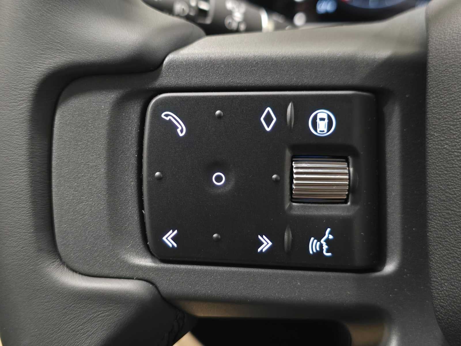 2026 Land Rover Defender X-Dynamic SE 130 P400