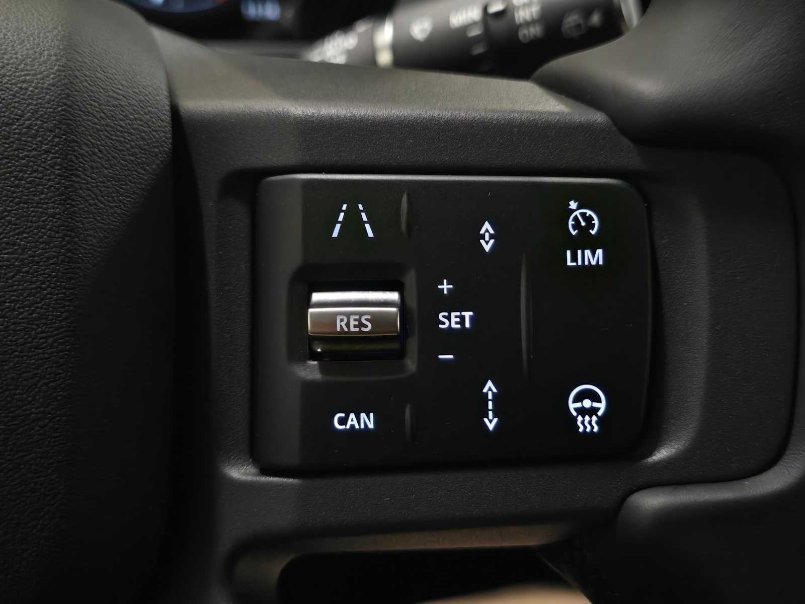 2026 Land Rover Defender X-Dynamic SE 130 P400