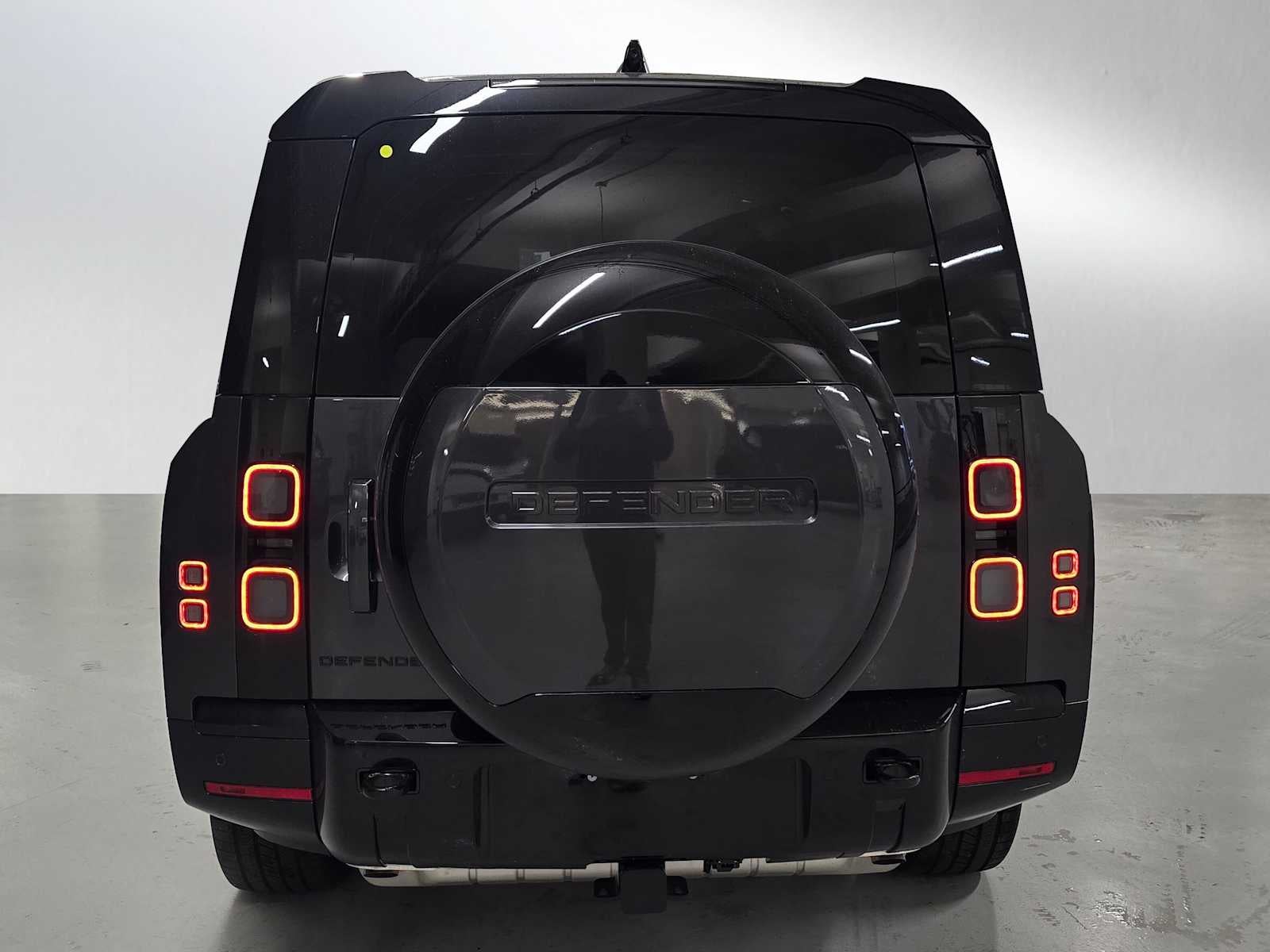 2026 Land Rover Defender X-Dynamic SE 130 P400