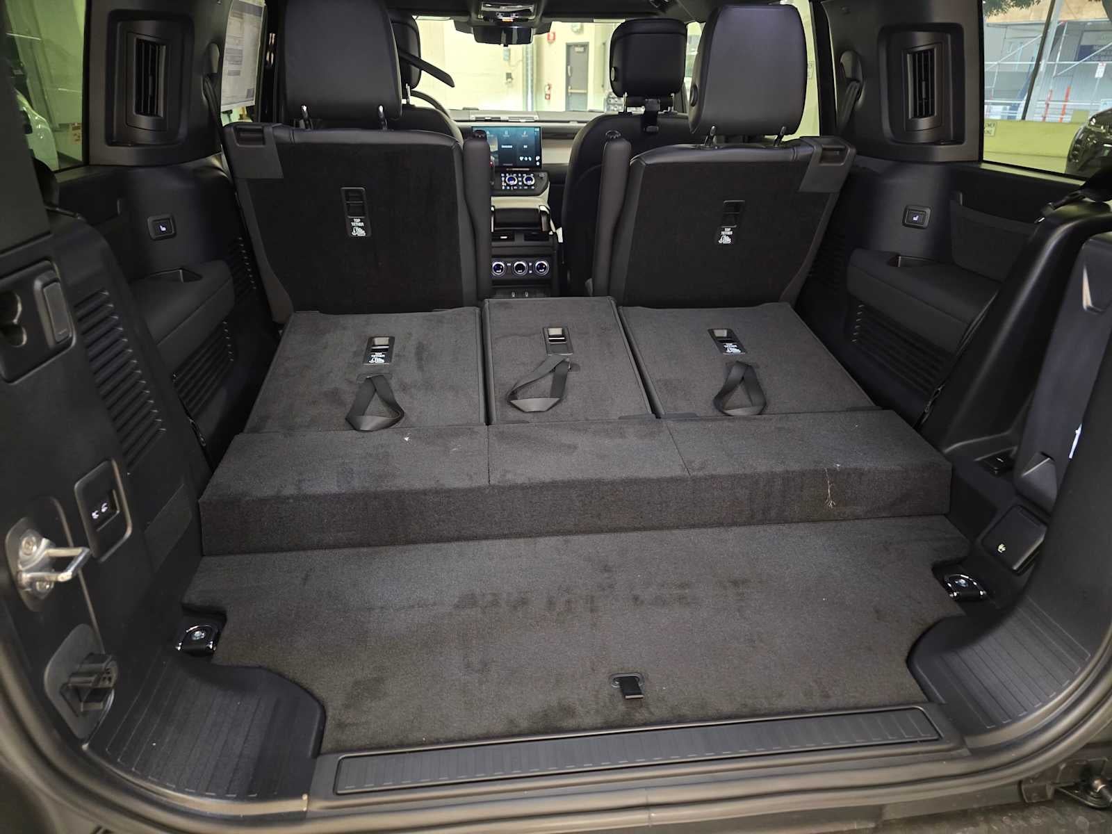 2026 Land Rover Defender X-Dynamic SE 130 P400