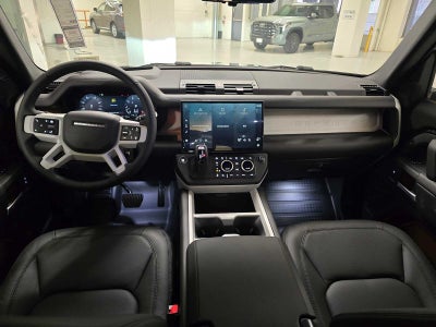2026 Land Rover Defender X-Dynamic SE 130 P400