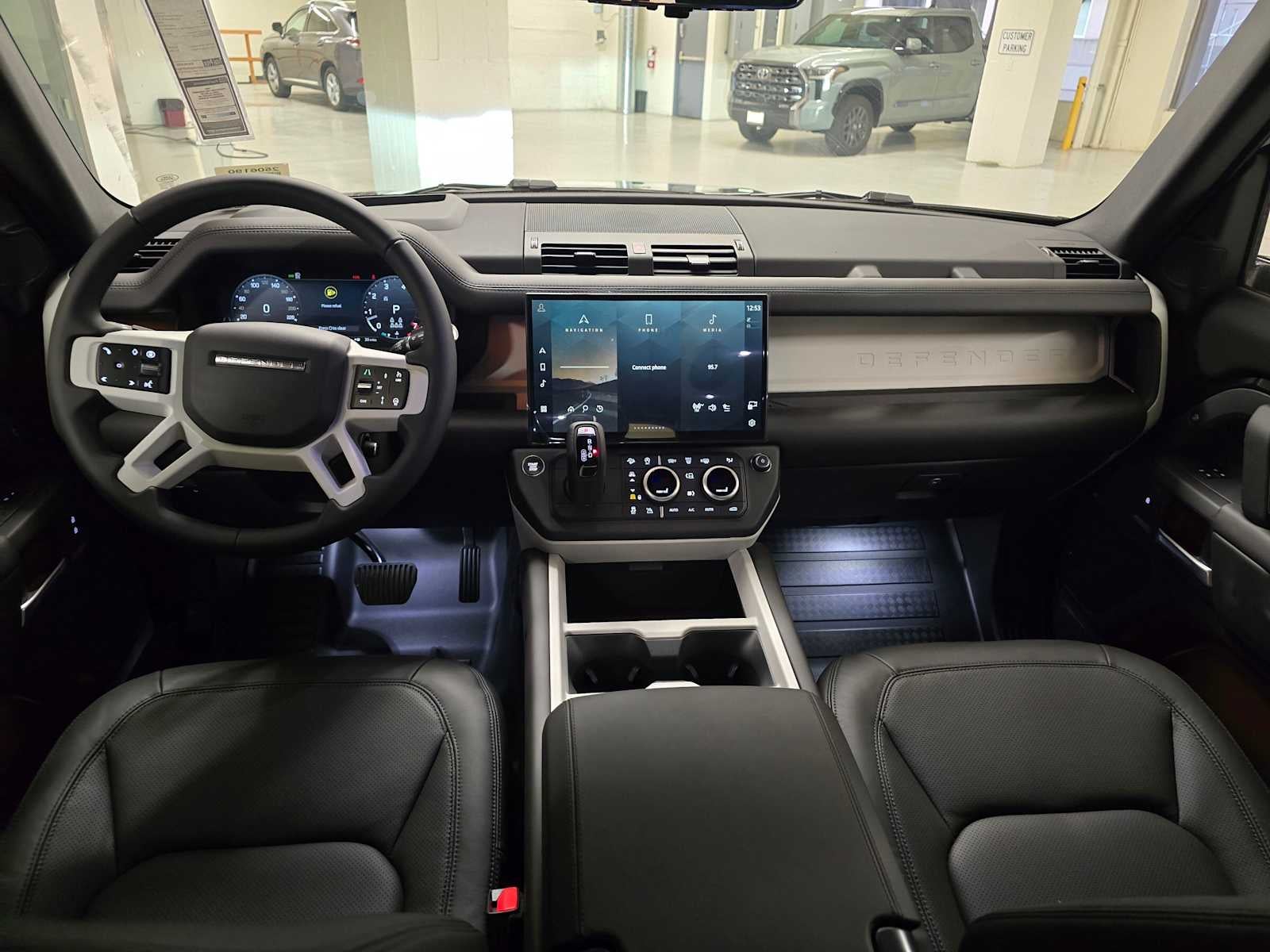 2026 Land Rover Defender X-Dynamic SE 130 P400