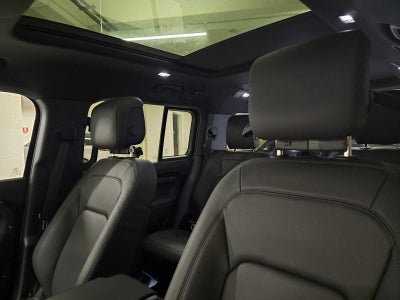 2026 Land Rover Defender X-Dynamic SE 130 P400