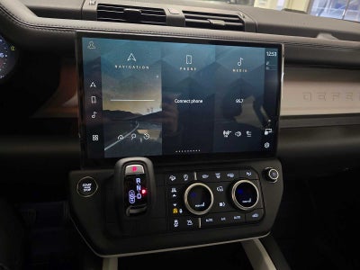 2026 Land Rover Defender X-Dynamic SE 130 P400