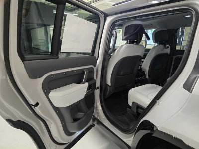 2026 Land Rover Defender X-Dynamic SE 130 P400